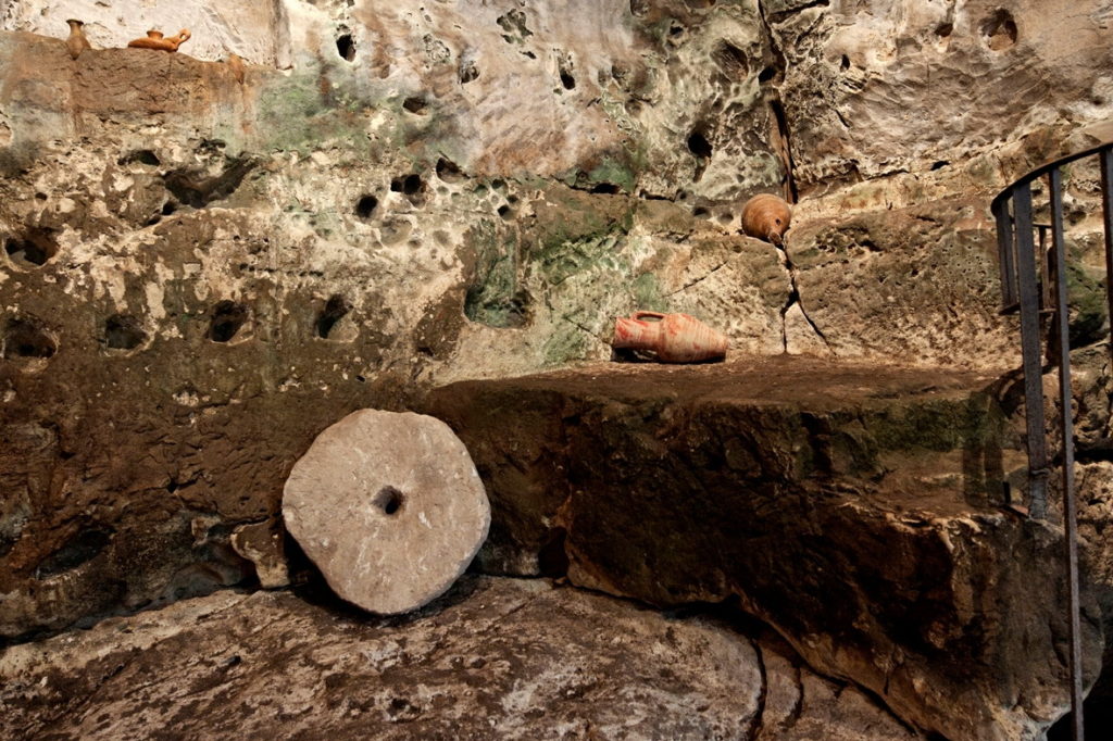 Grotta Rupestre - Valle dell'Acanto-3